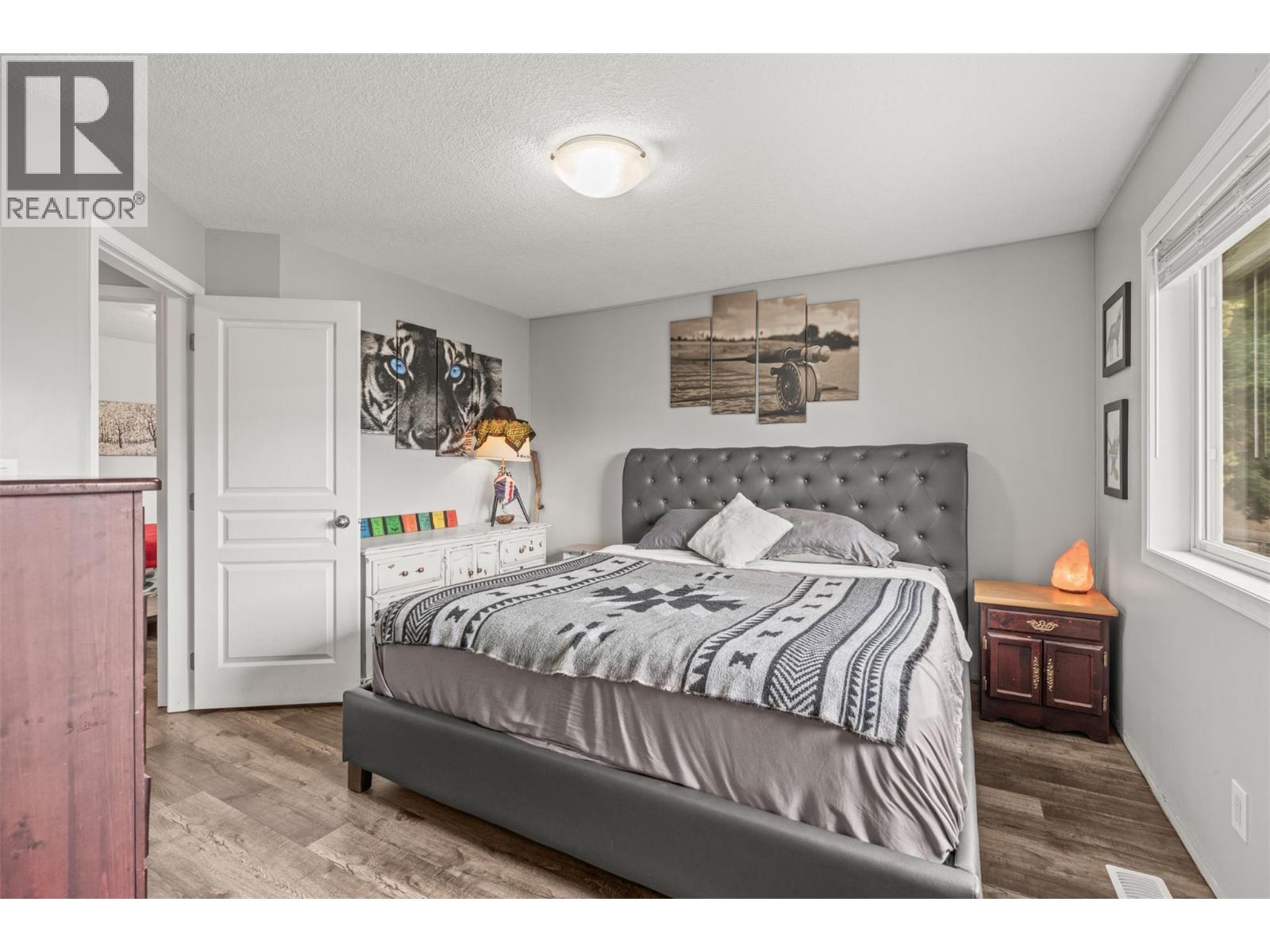 4666 Grandview Flats Road N - 27
