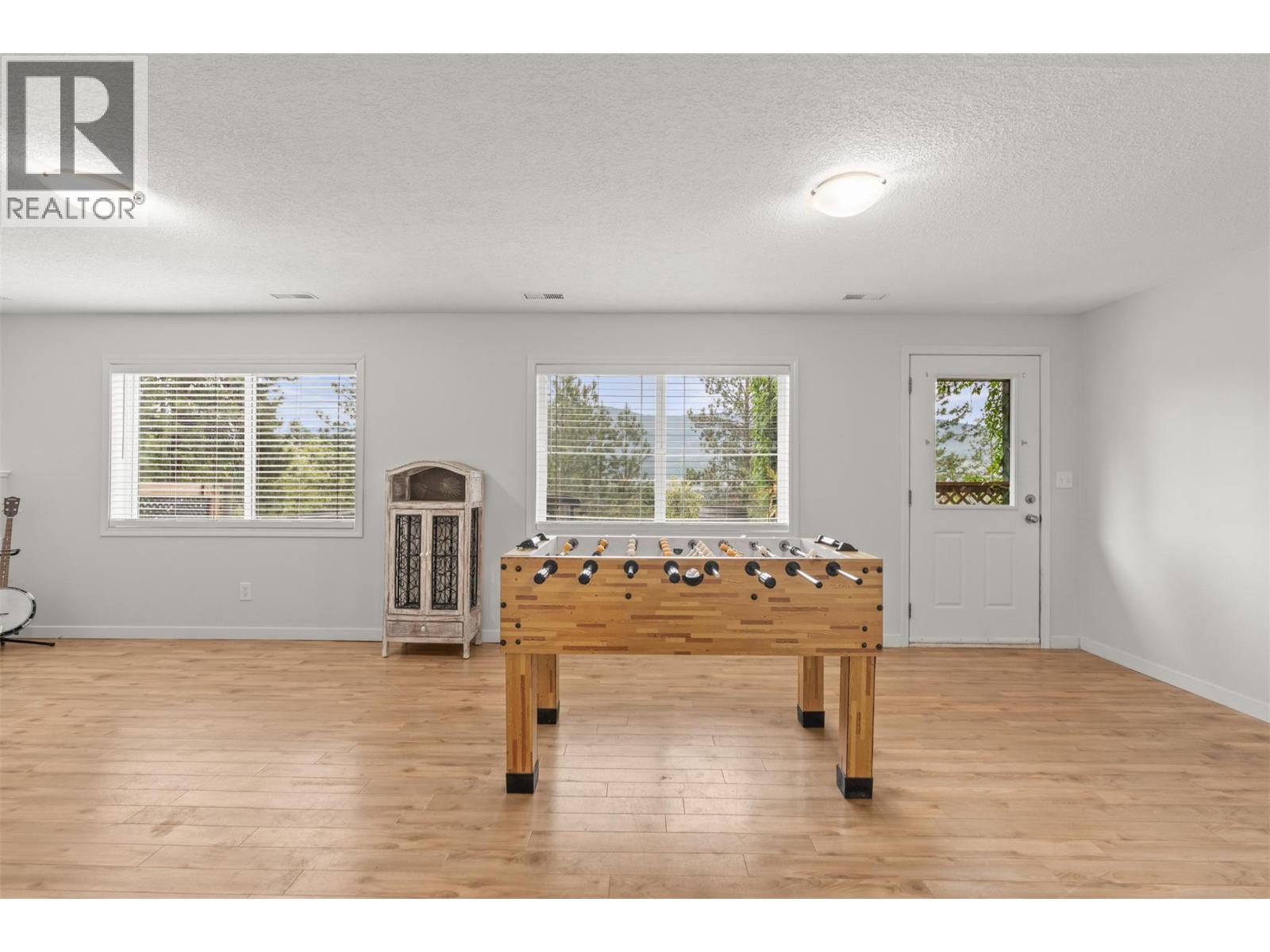 4666 Grandview Flats Road N - 33