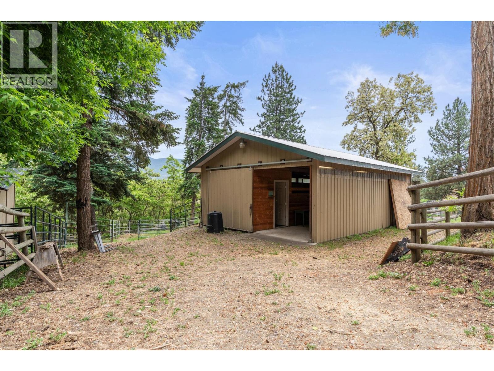 4666 Grandview Flats Road N - 6
