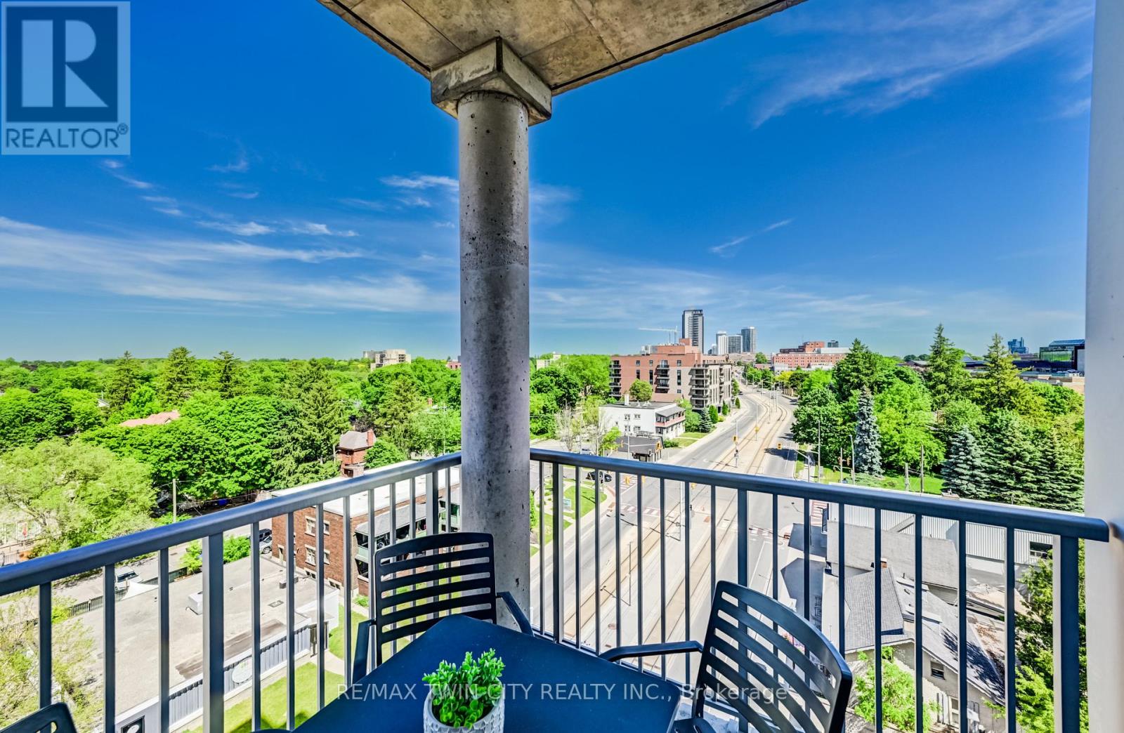 #706 191 KING STREET S - 24