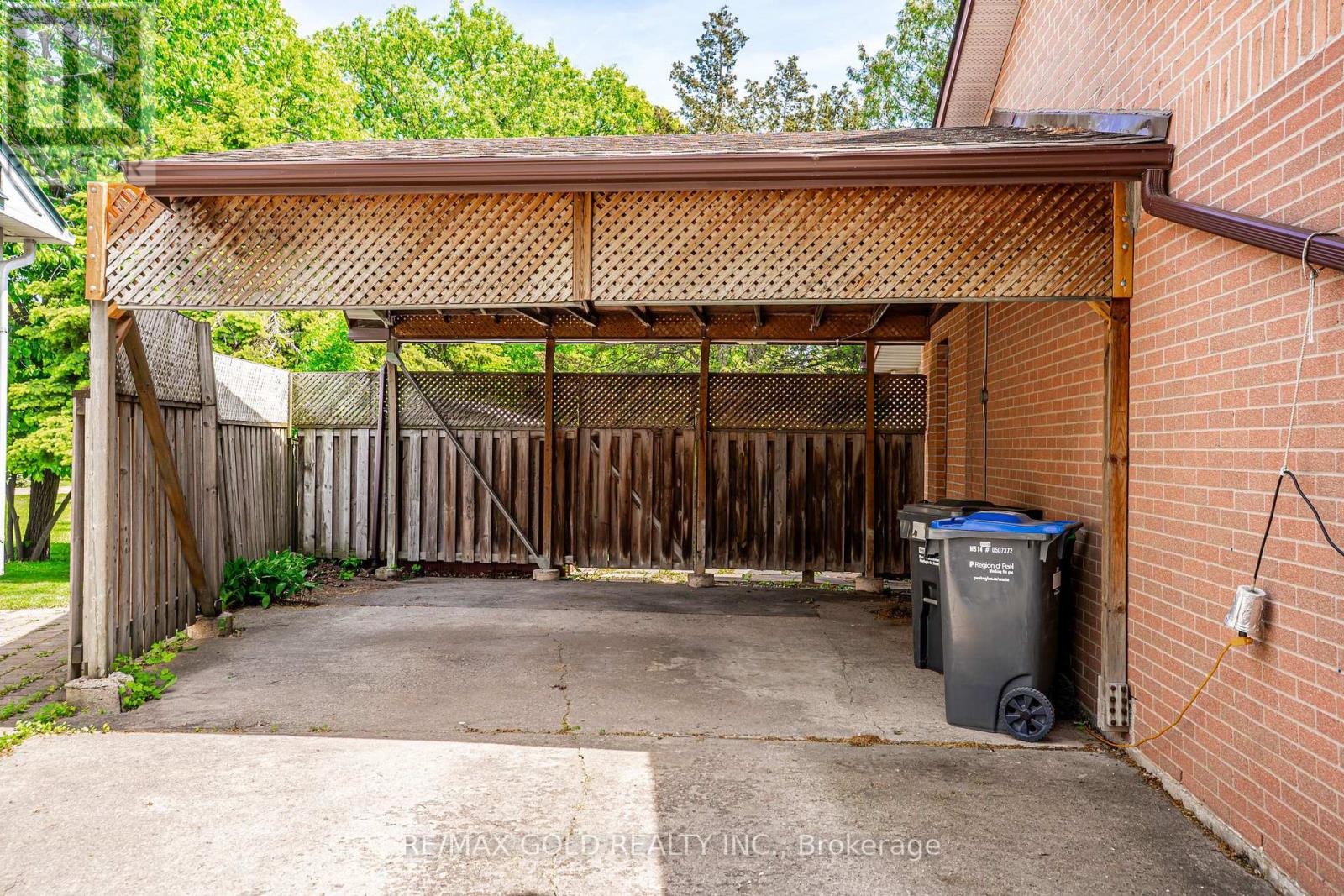 16 DONALDA PLACE - 7