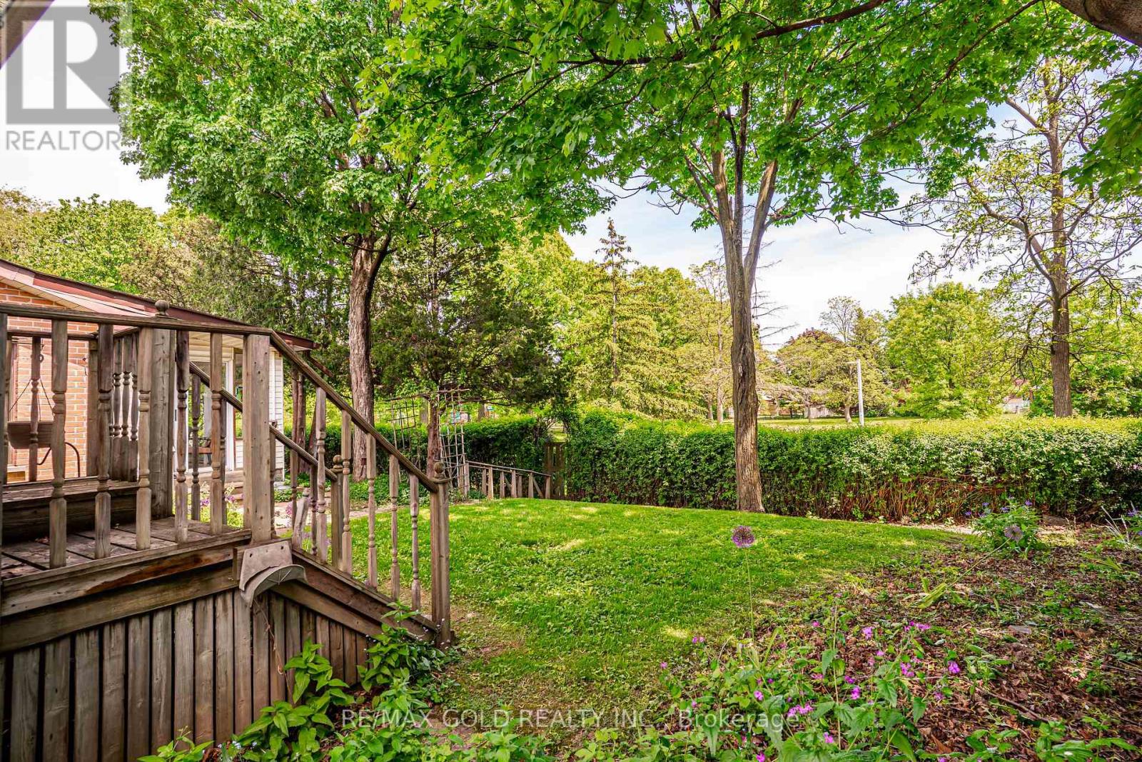 16 DONALDA PLACE - 47