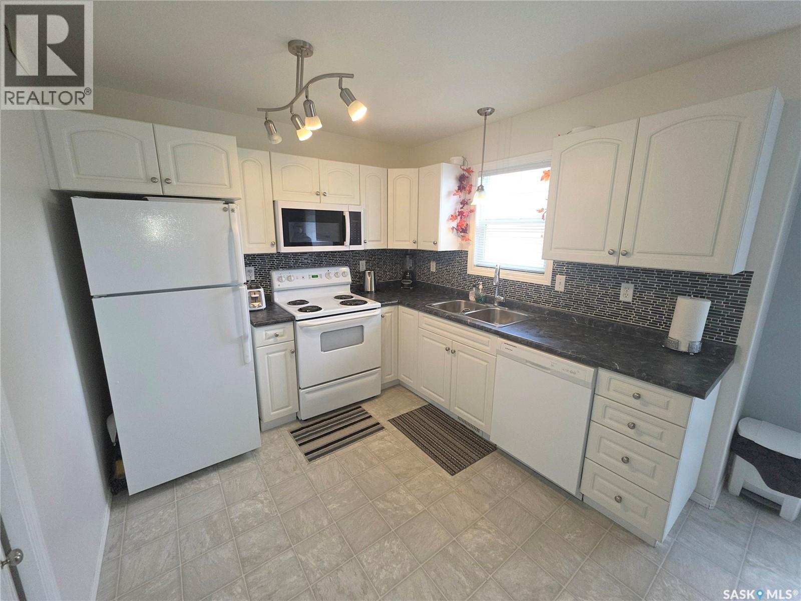33 135 Pawlychenko LANE - photo 5
