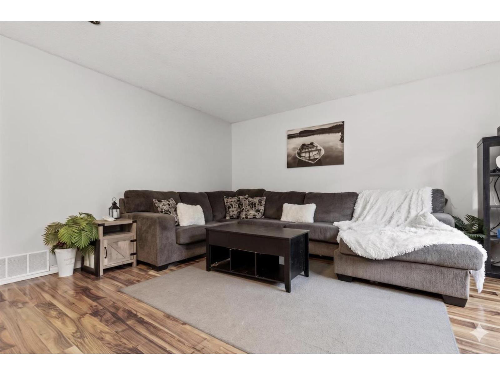 32369 GREBE CRESCENT, Mission