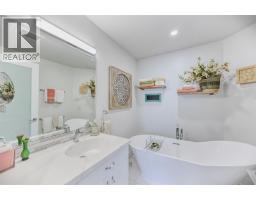 6805 Cottonwood Drive Unit# 201, Osoyoos, BC V0H1V3 Photo 16