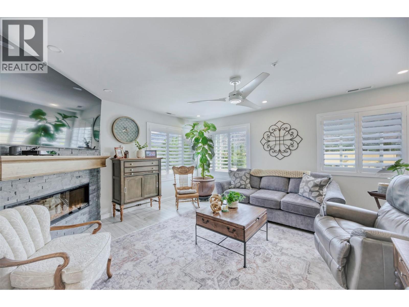 #201 6805 COTTONWOOD Drive - 14