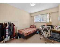 12959 Carluke Crescent, Surrey, BC V3V6R5 Photo 17