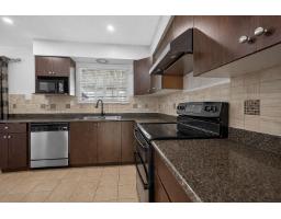 12959 Carluke Crescent, Surrey, BC V3V6R5 Photo 11