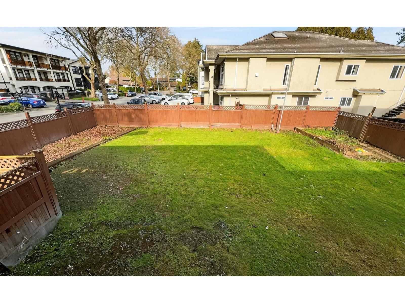 6 Bed, 4 Bath House for Sale in Surrey – 12959 CARLUKE CRESCENT, Surrey – MLS# R3133390 - Image 10