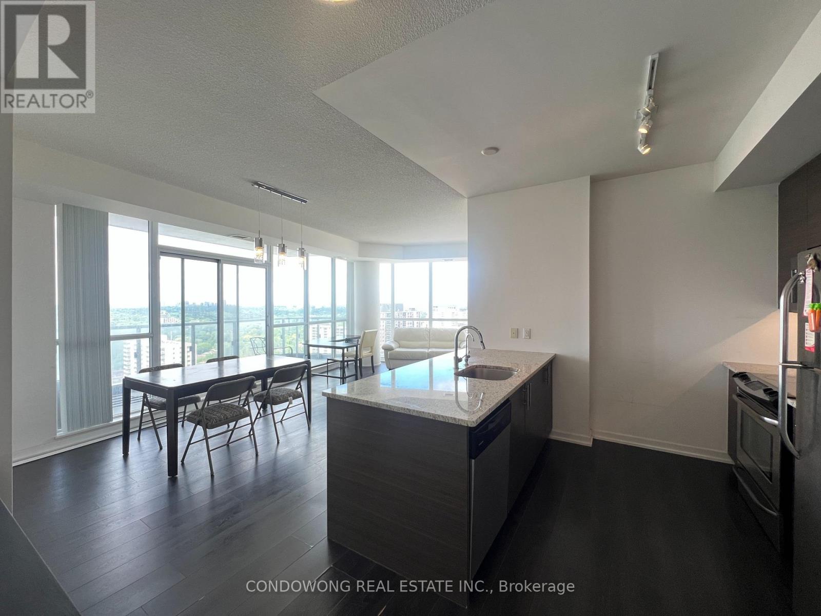 Very Spacious Dining Room