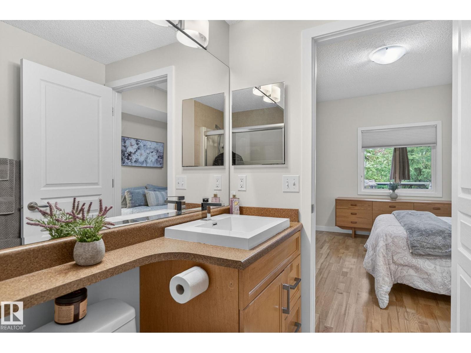 #208 5 Gate AV — photo 24