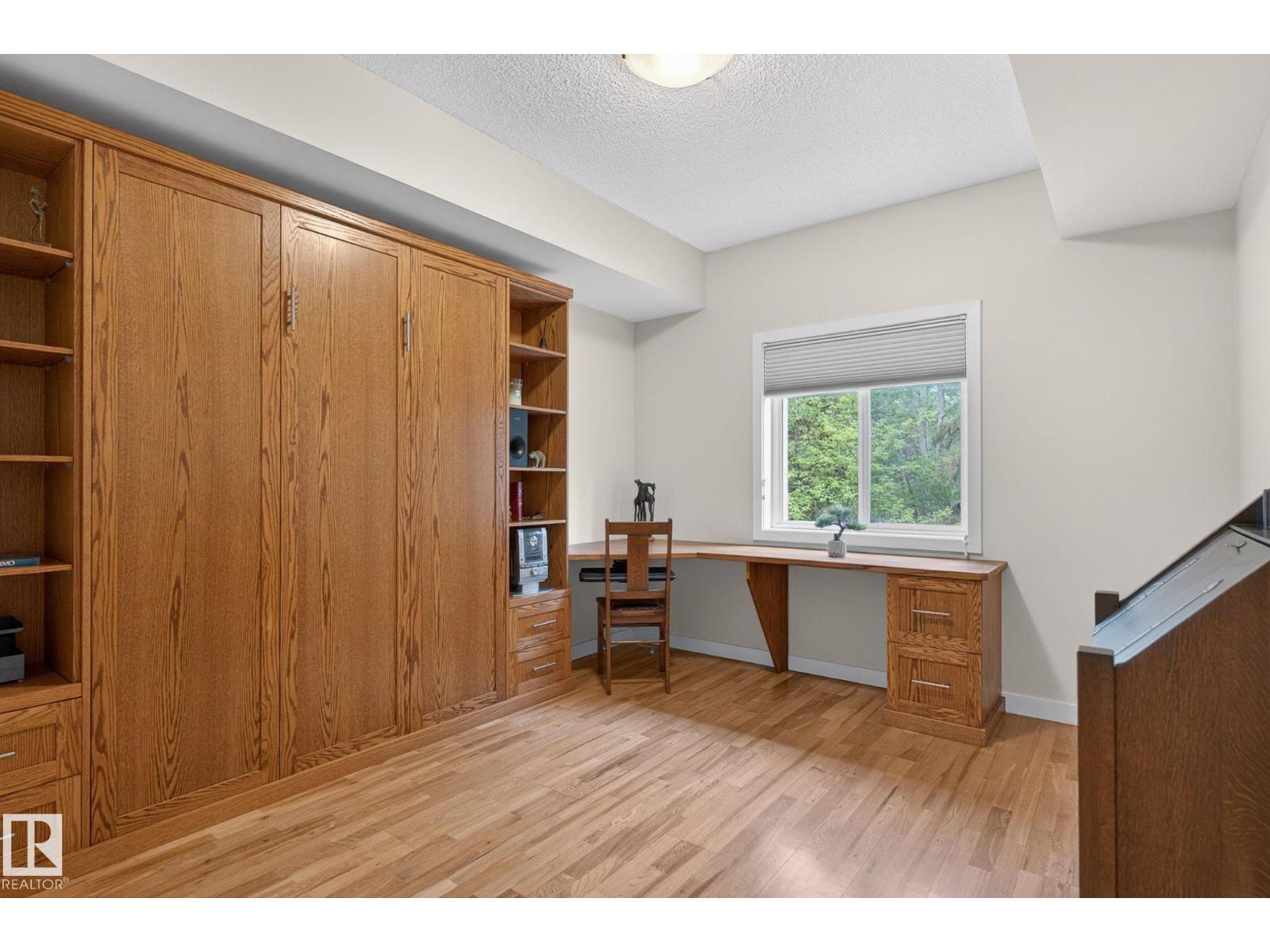 #208 5 Gate AV — photo 26