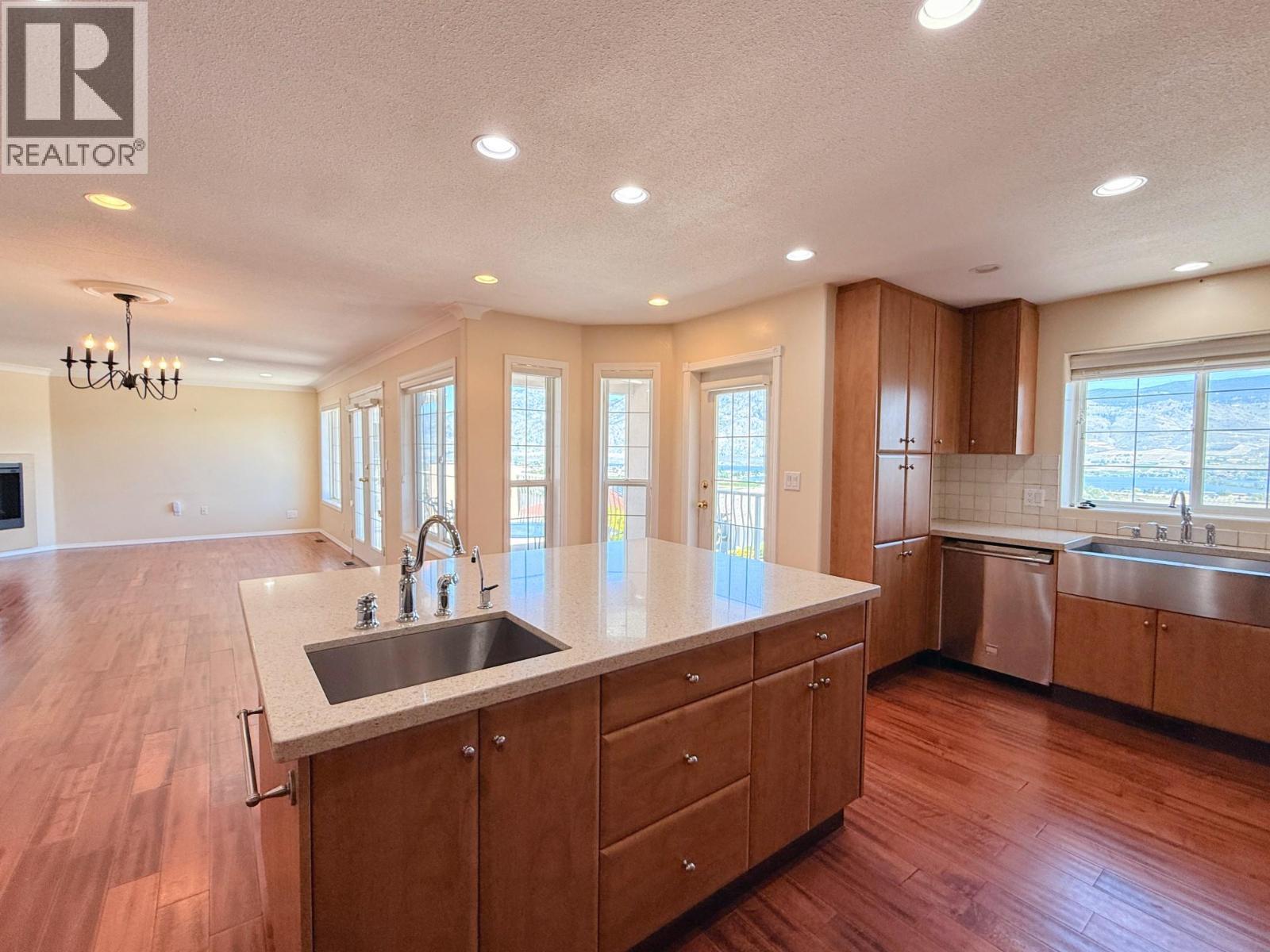 4016 PEBBLE BEACH Drive - 8
