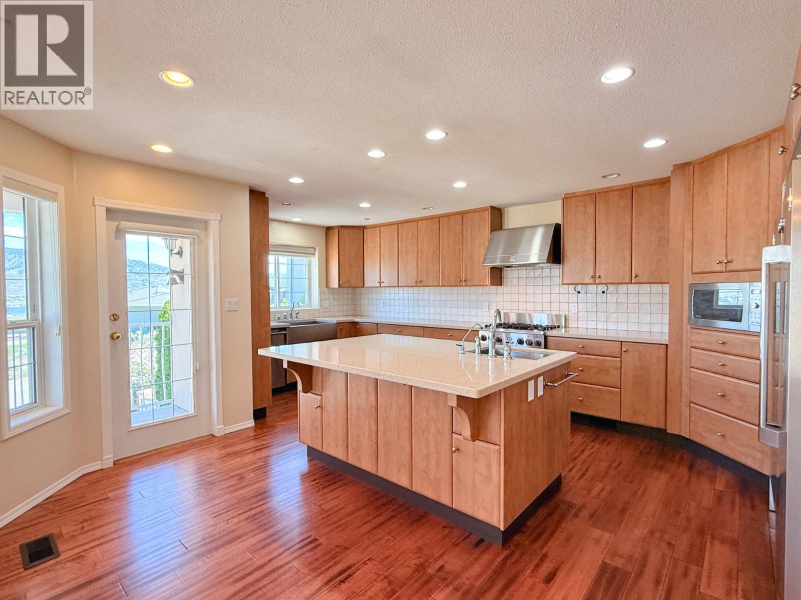 4016 PEBBLE BEACH Drive - 7