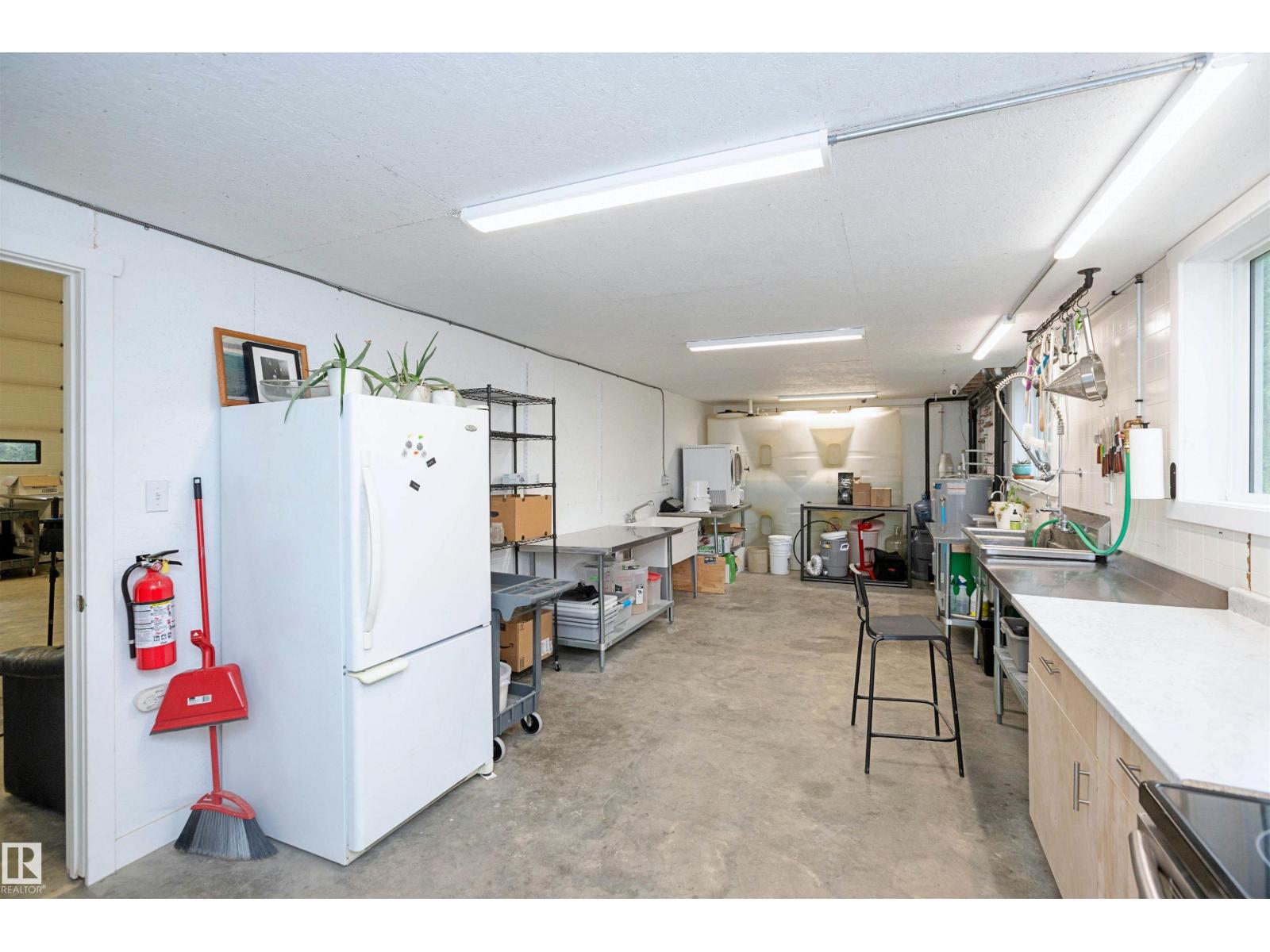 624031 RGE ROAD 64 — photo 44
