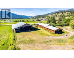 Full bathroom - 4951 97 Highway, Westwold, BC V0E3B0 Photo 7
