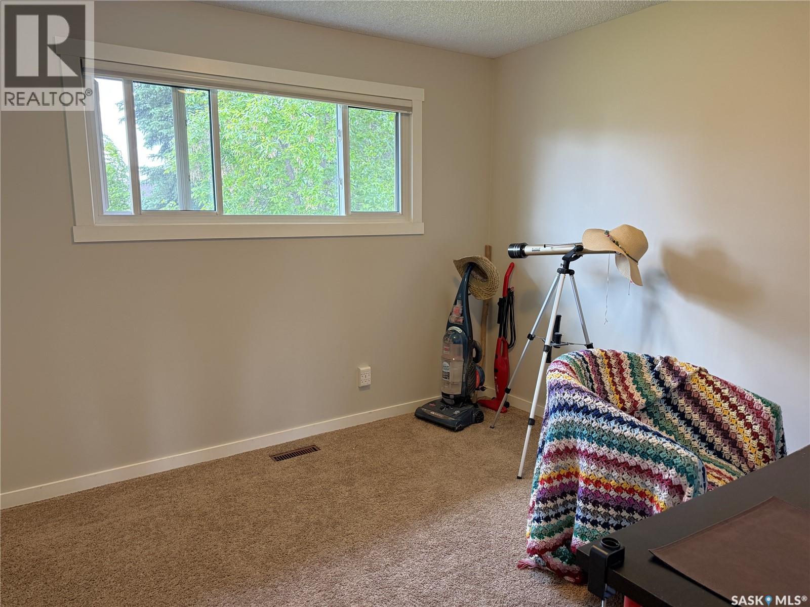 23 Tufts CRESCENT — photo 17