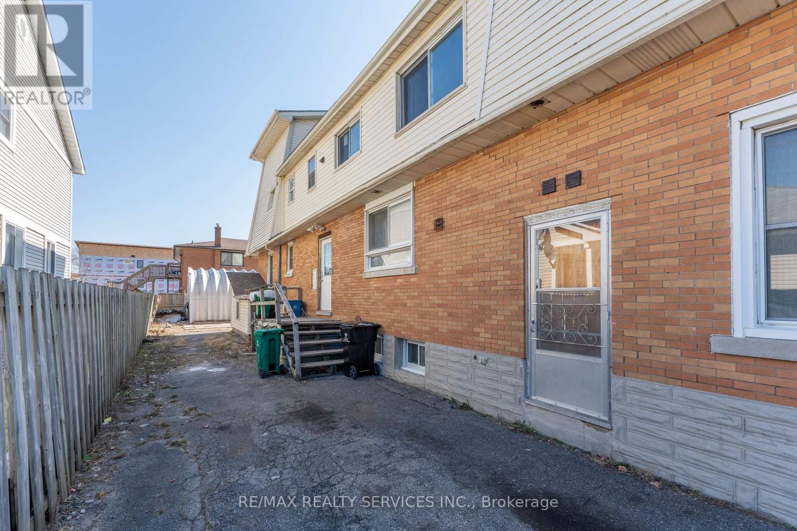 72 FLORENCE AVENUE - 13