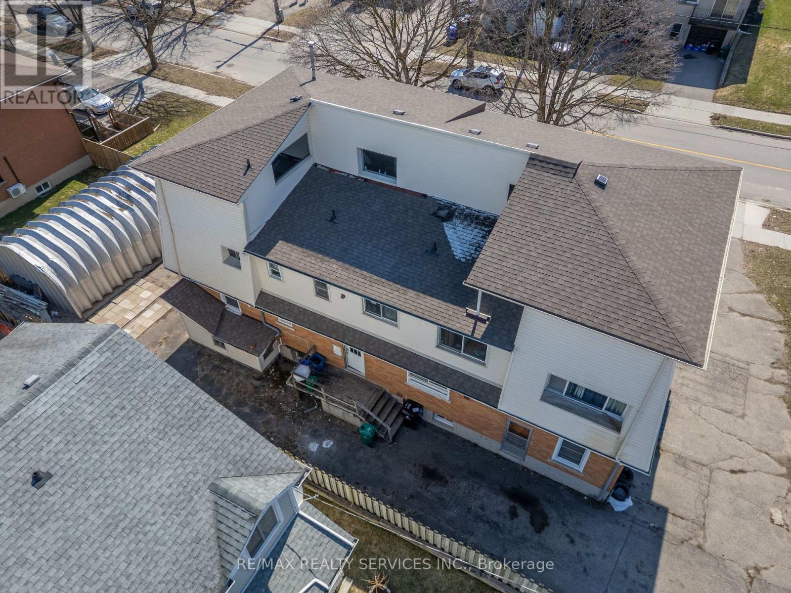 72 FLORENCE AVENUE - 23