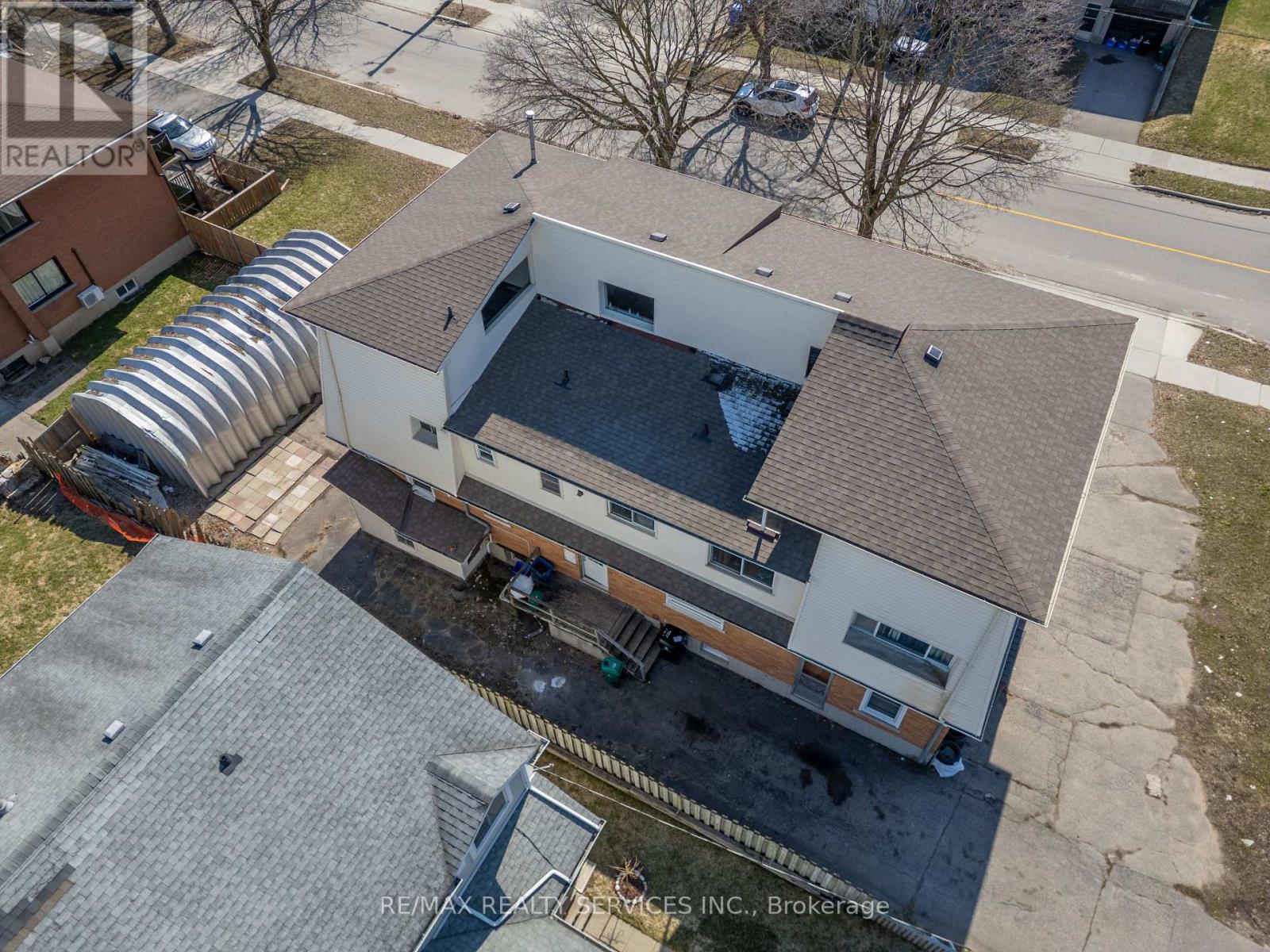 72 FLORENCE AVENUE - 24