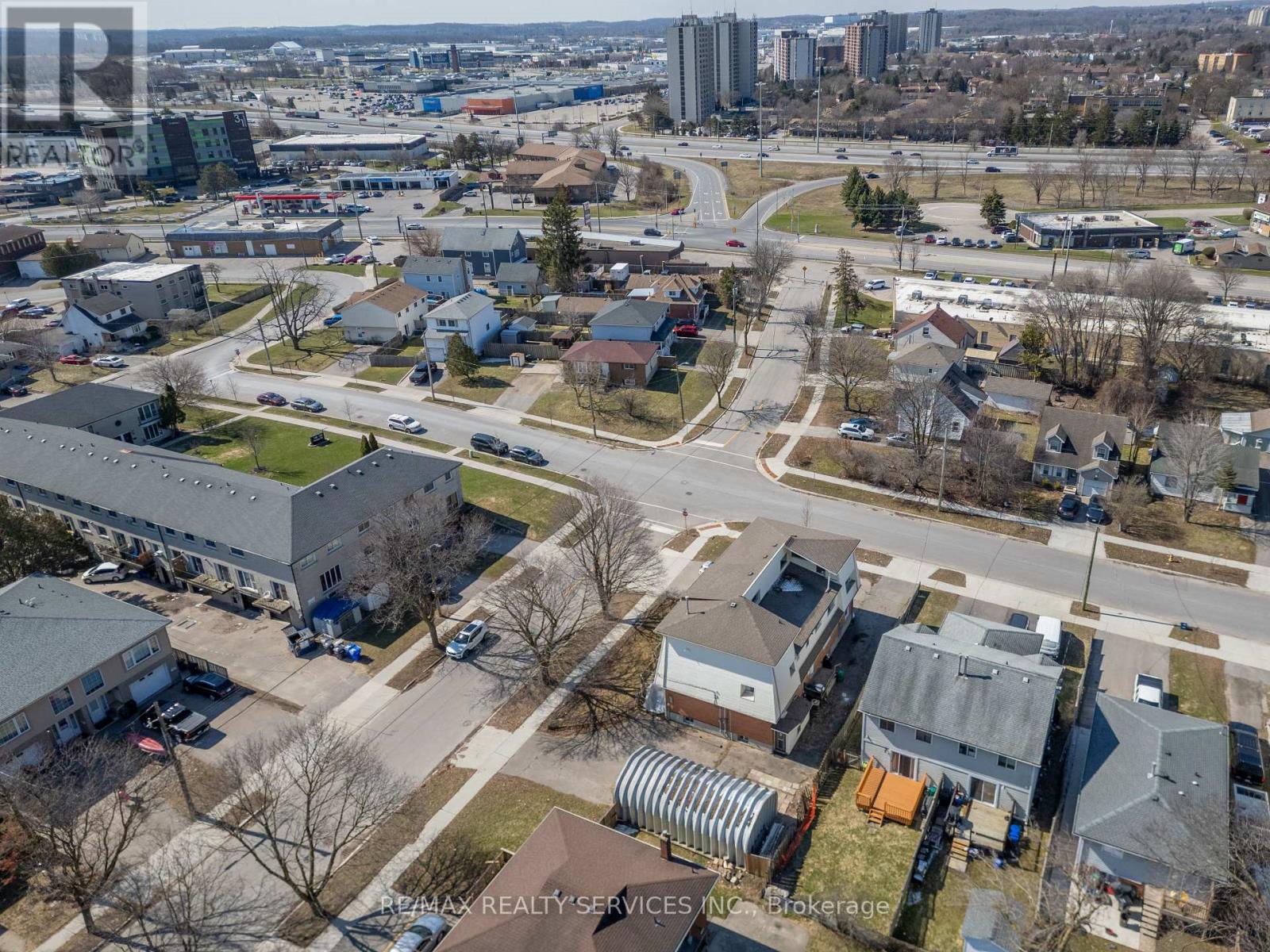 72 FLORENCE AVENUE - 29