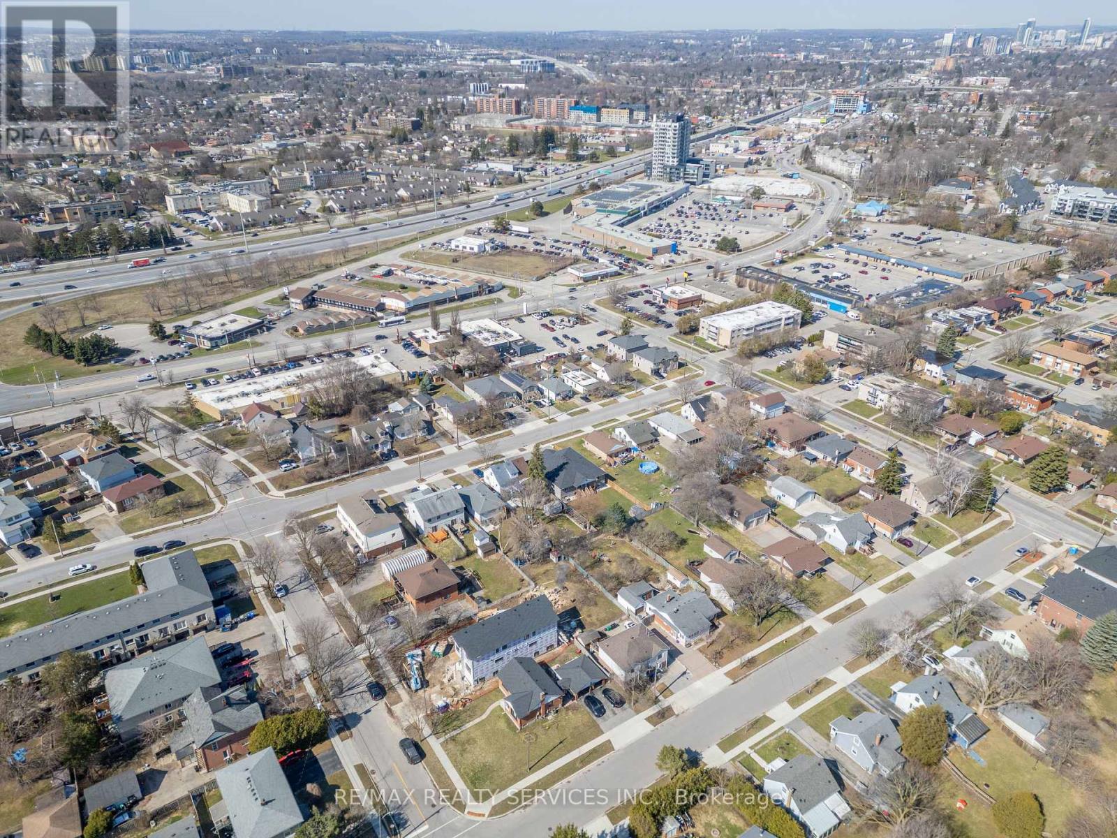72 FLORENCE AVENUE - 37