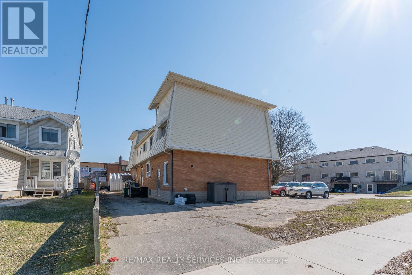 72 FLORENCE AVENUE - 8