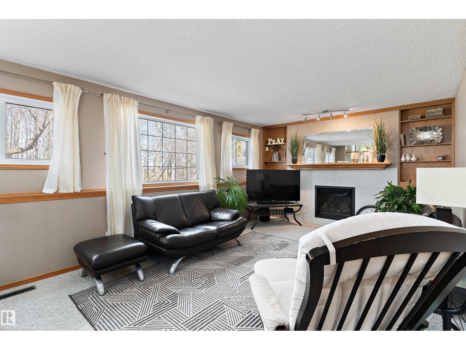 11328 173 AV NW - 12