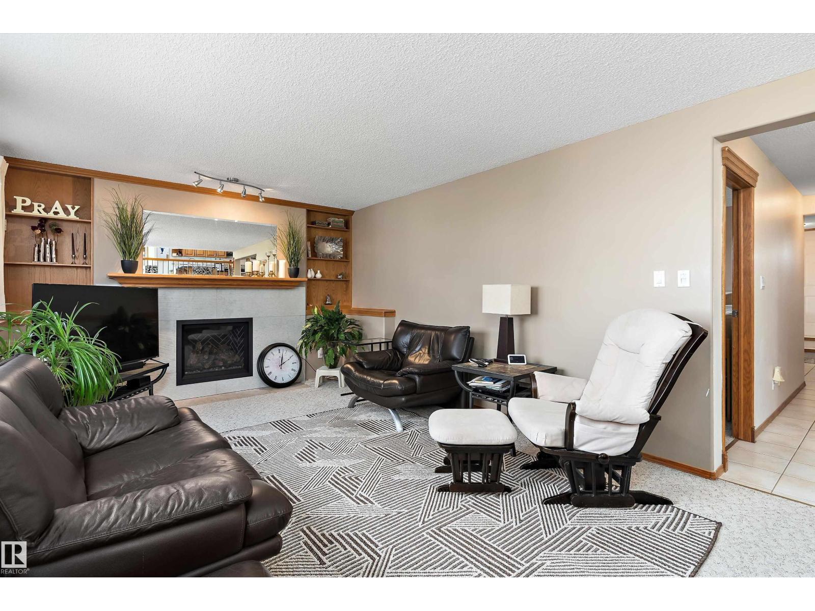 11328 173 AV NW - 14