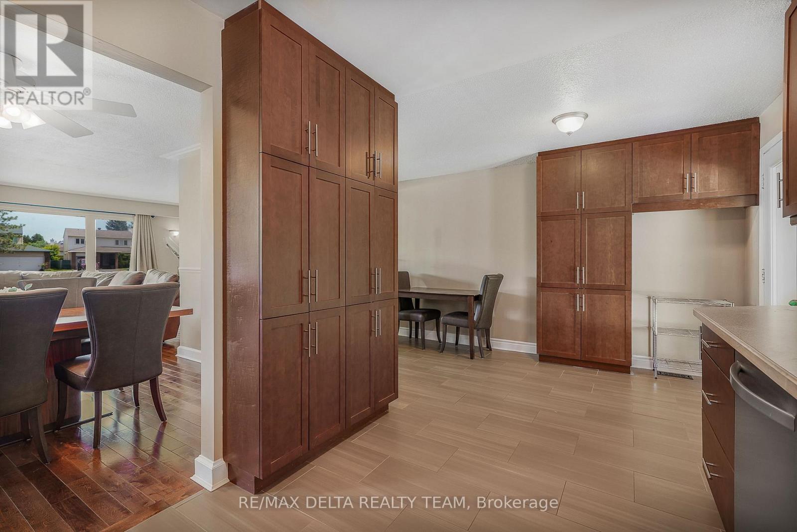 5 Bed, 3 Bath House for Sale in Ottawa – 1596 BOYER ROAD, Ottawa – MLS# X13423406 - Image 11