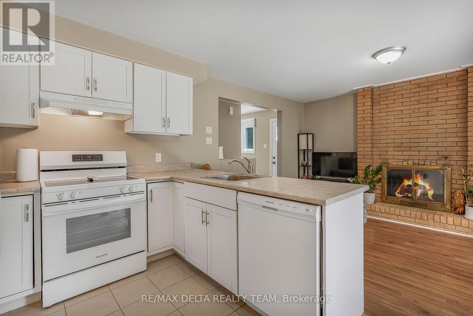 5 Bed, 3 Bath House for Sale in Ottawa – 1596 BOYER ROAD, Ottawa – MLS# X13423406 - Image 30