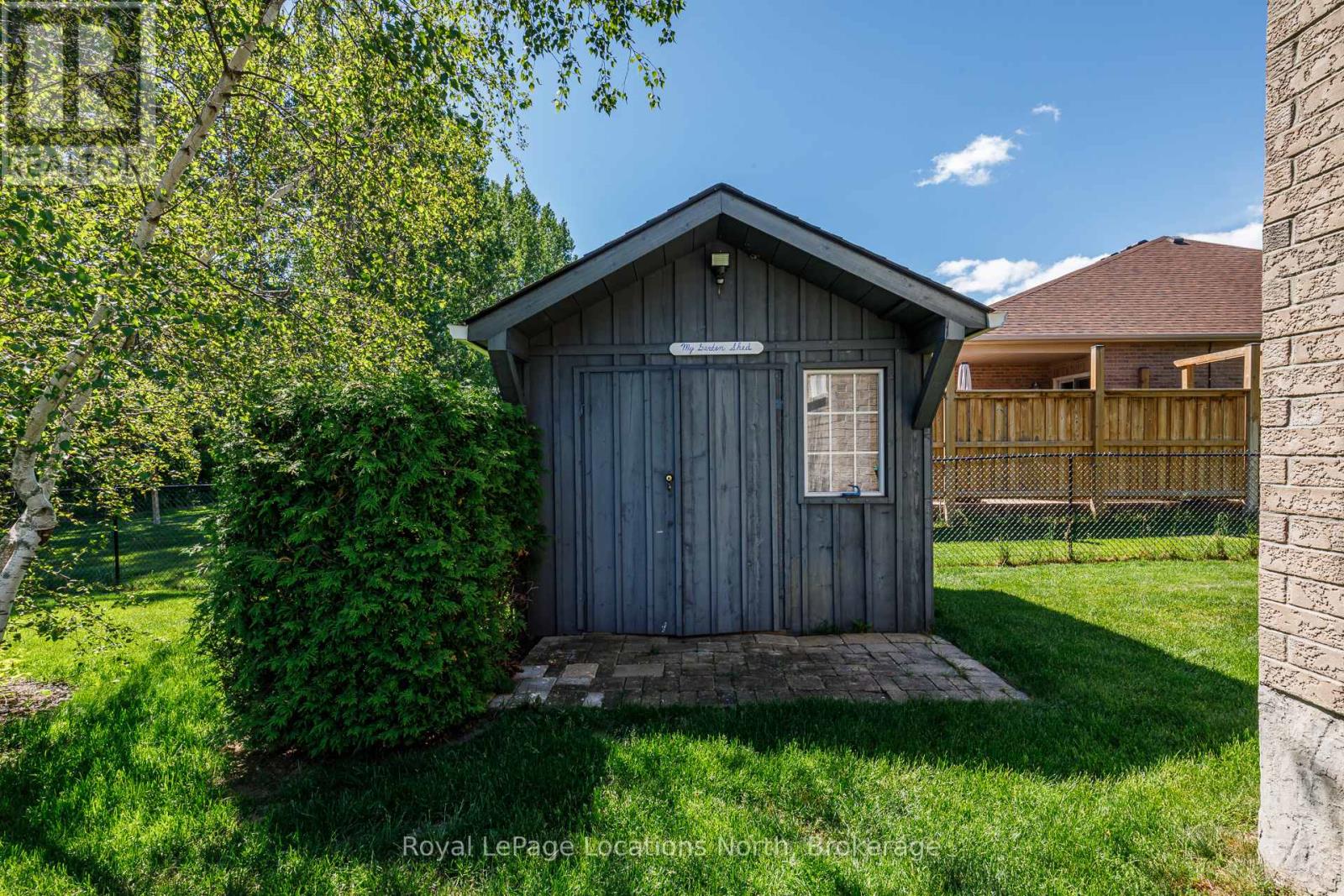 19 KELLS CRESCENT - 36