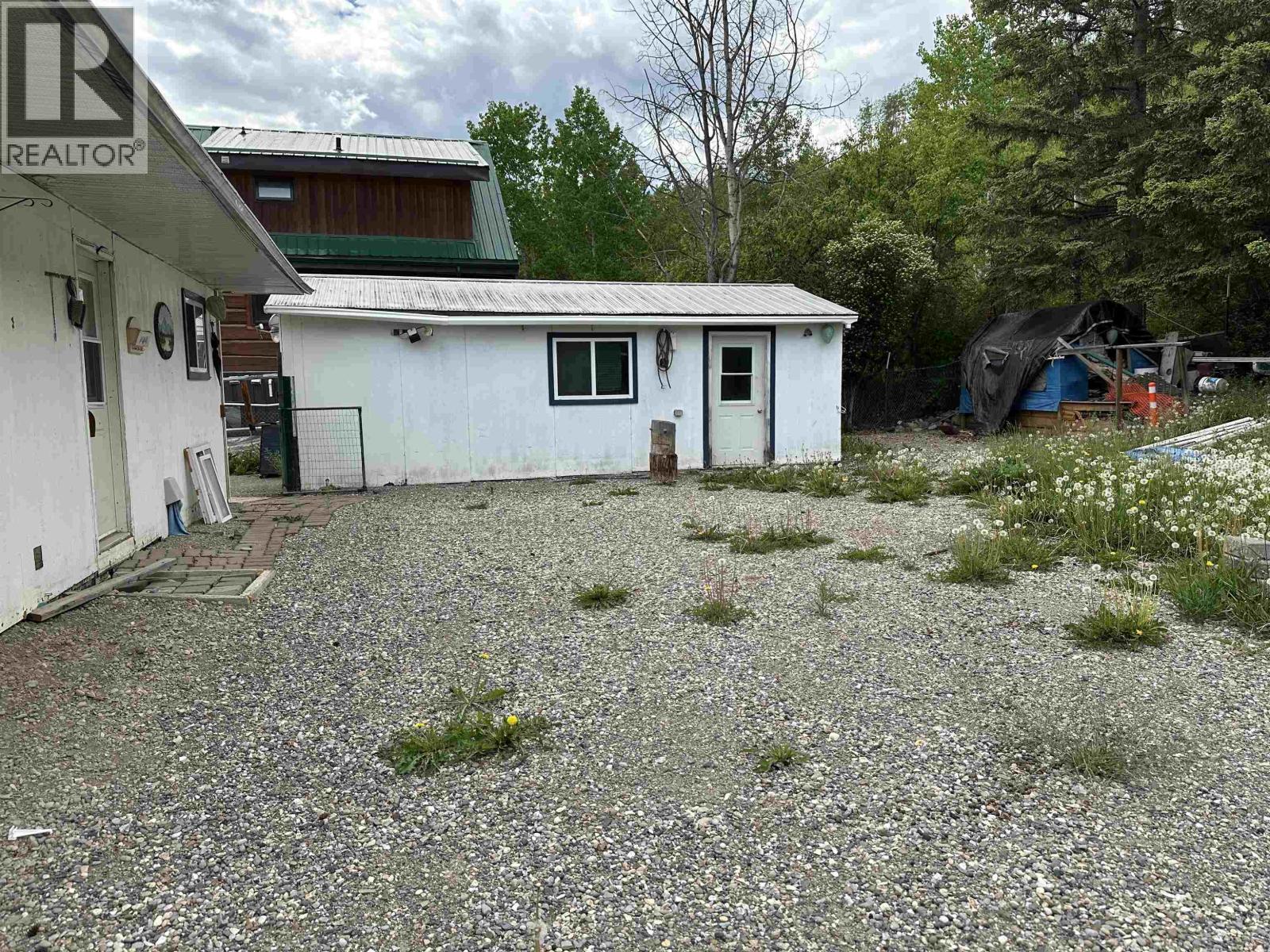 10111-10113 BEATTIE DRIVE - 12