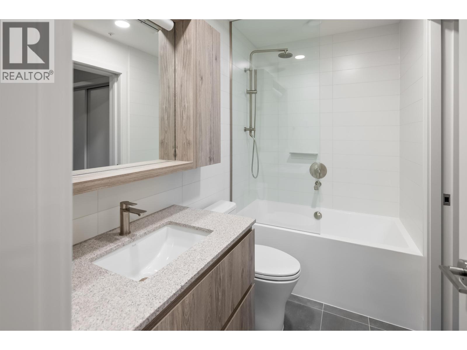207 1500 SCOTT CRESCENT — main photo