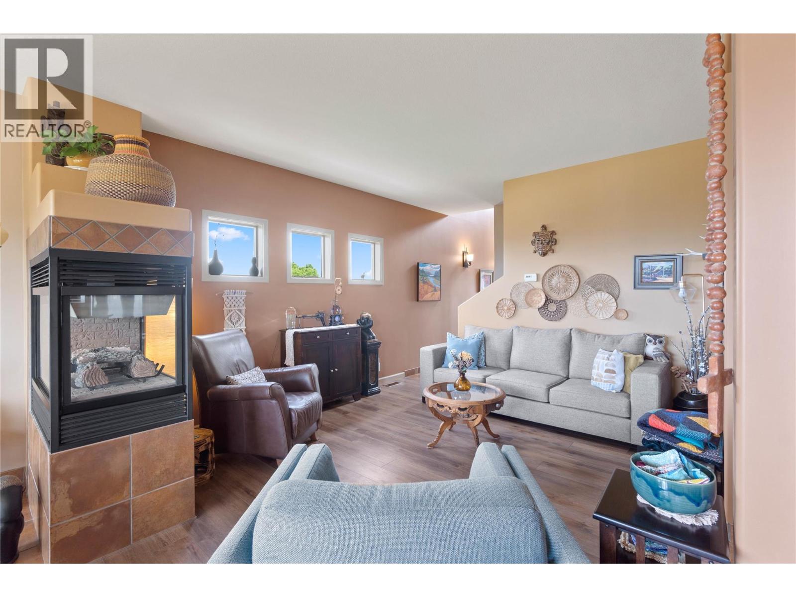 #4 776 Dunrobin Drive - 11