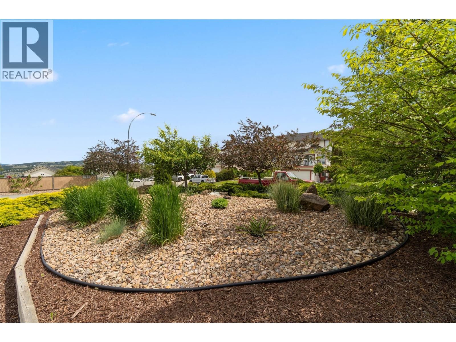 #4 776 Dunrobin Drive - 45