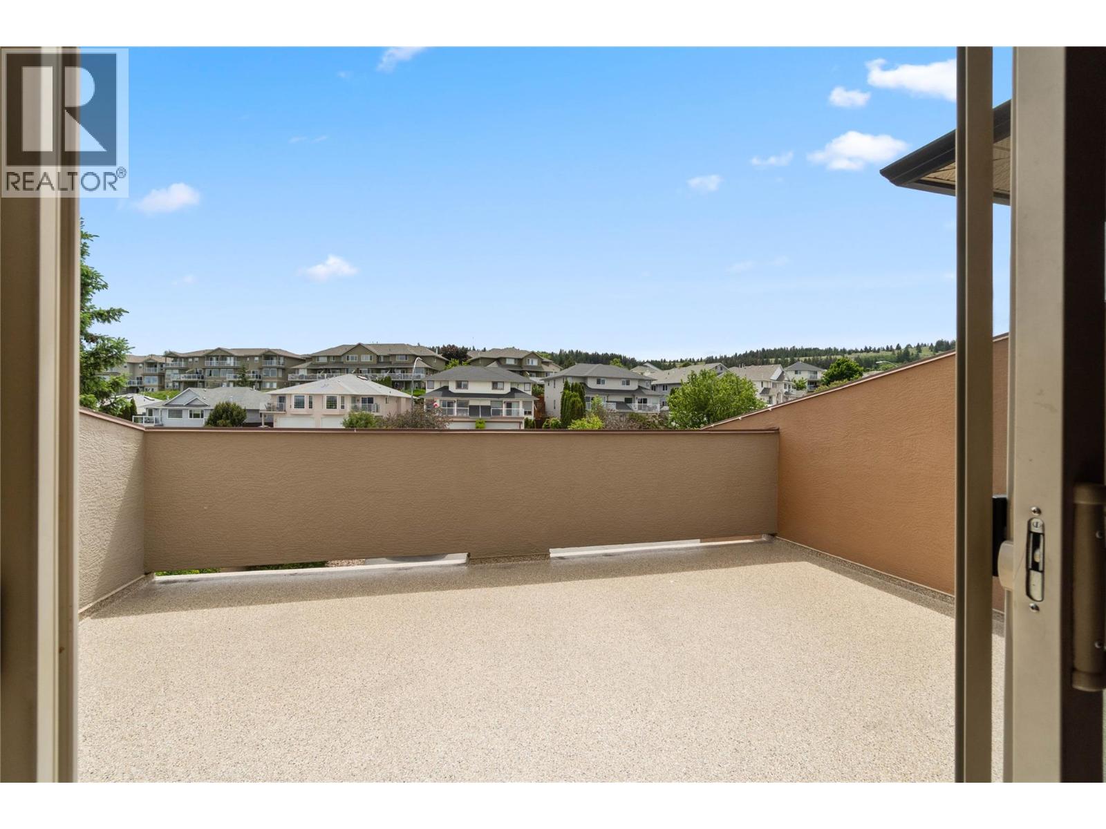 #4 776 Dunrobin Drive - 21