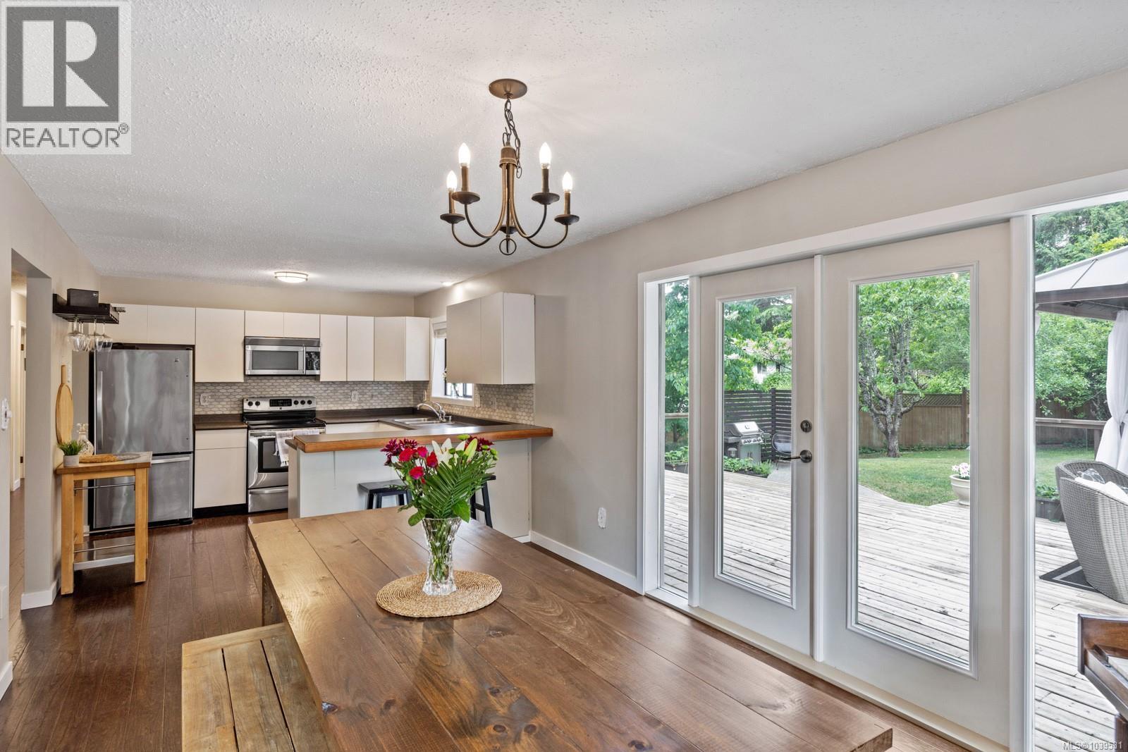 1506 Chinook Dr - 14