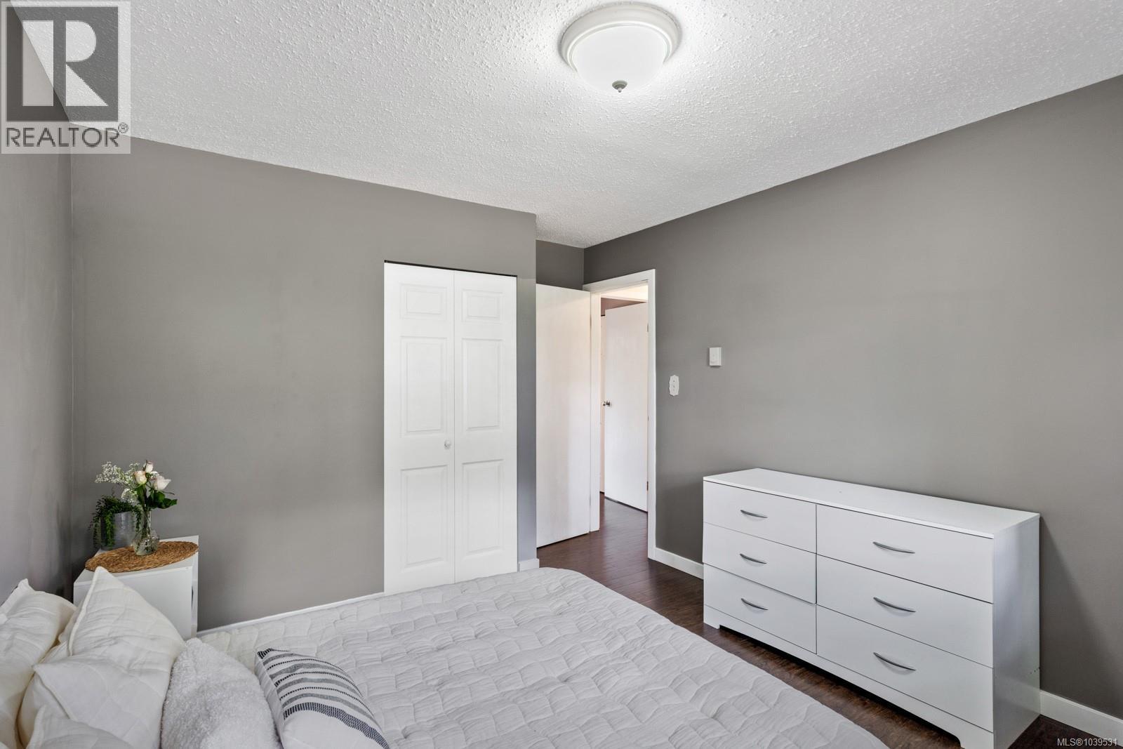 1506 Chinook Dr - 26