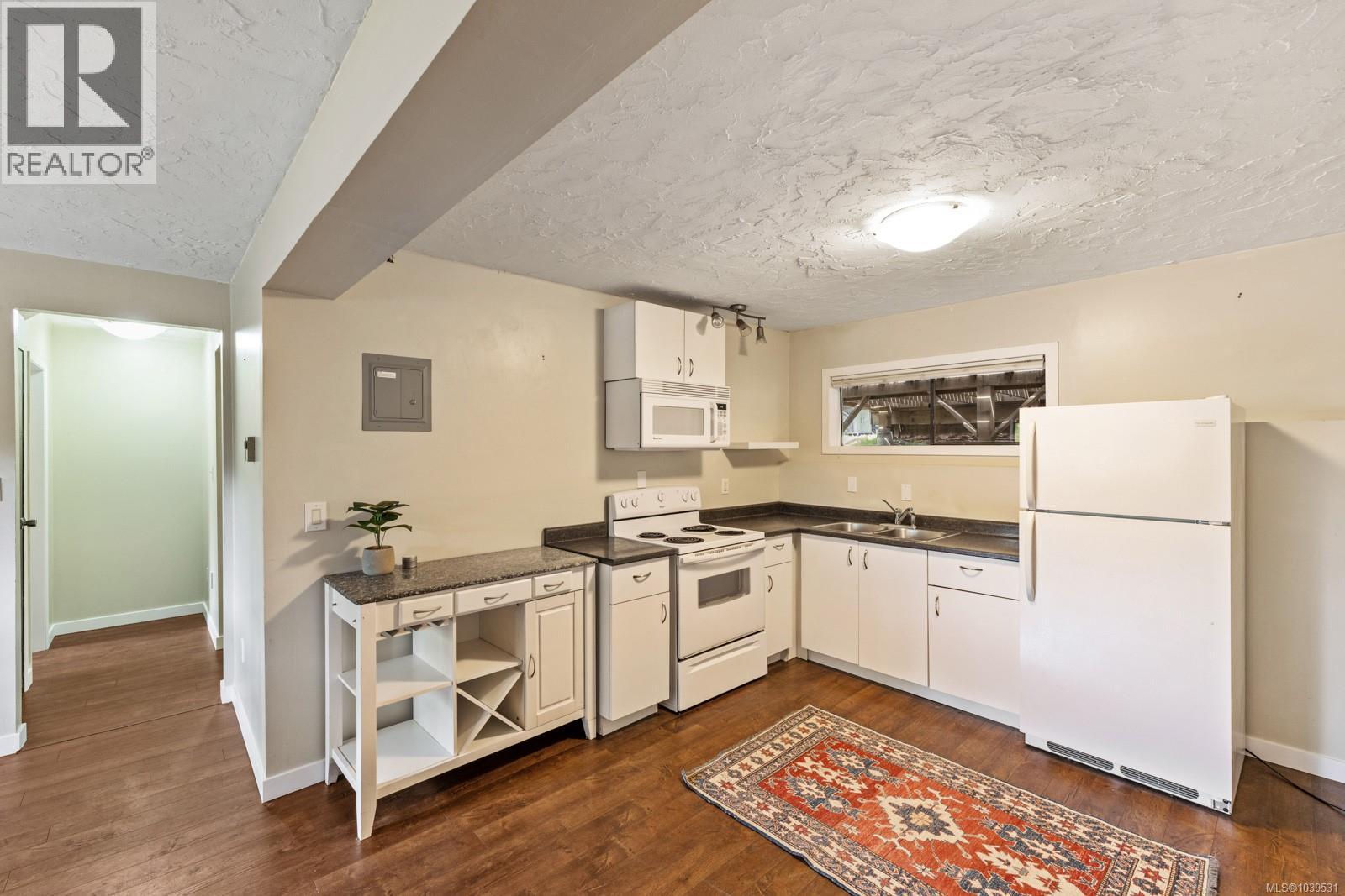 1506 Chinook Dr - 31