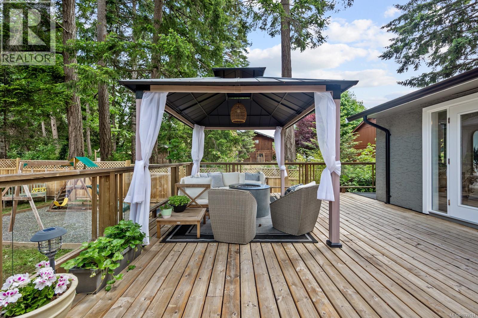 1506 Chinook Dr - 37