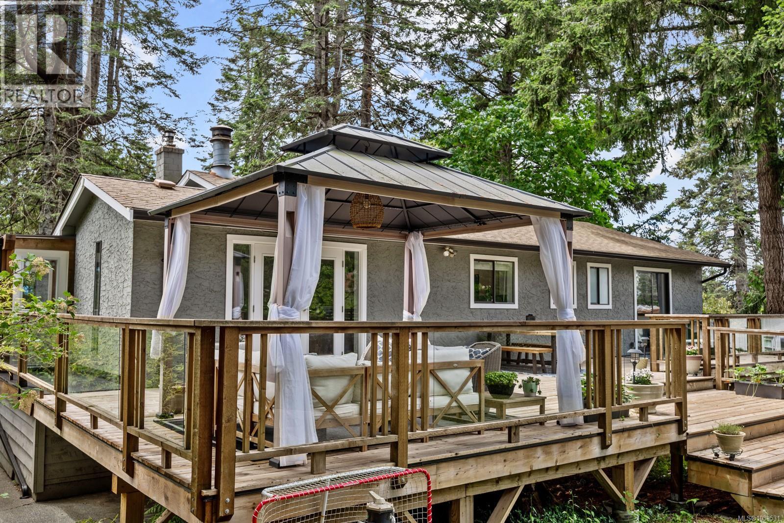 1506 Chinook Dr - 40