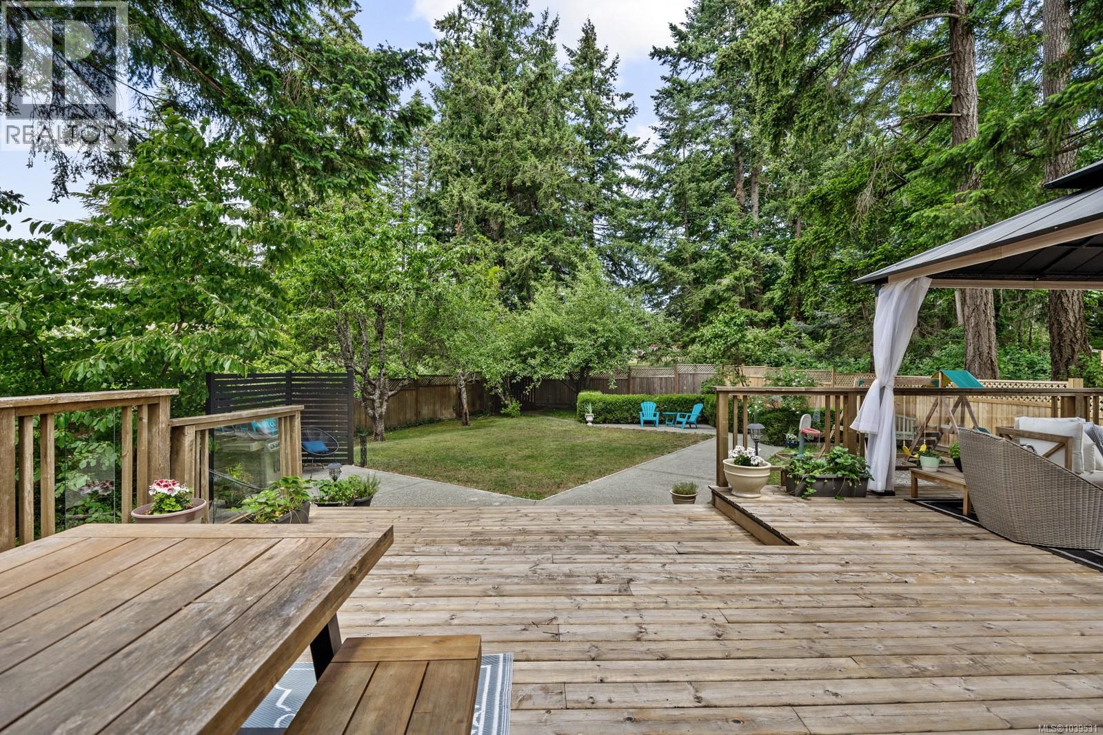 1506 Chinook Dr - 42