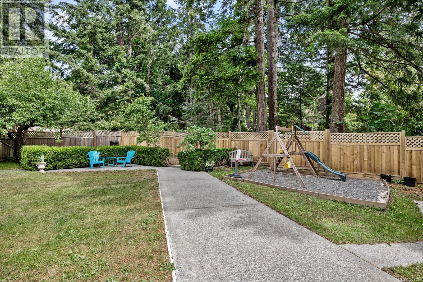 1506 Chinook Dr - 45