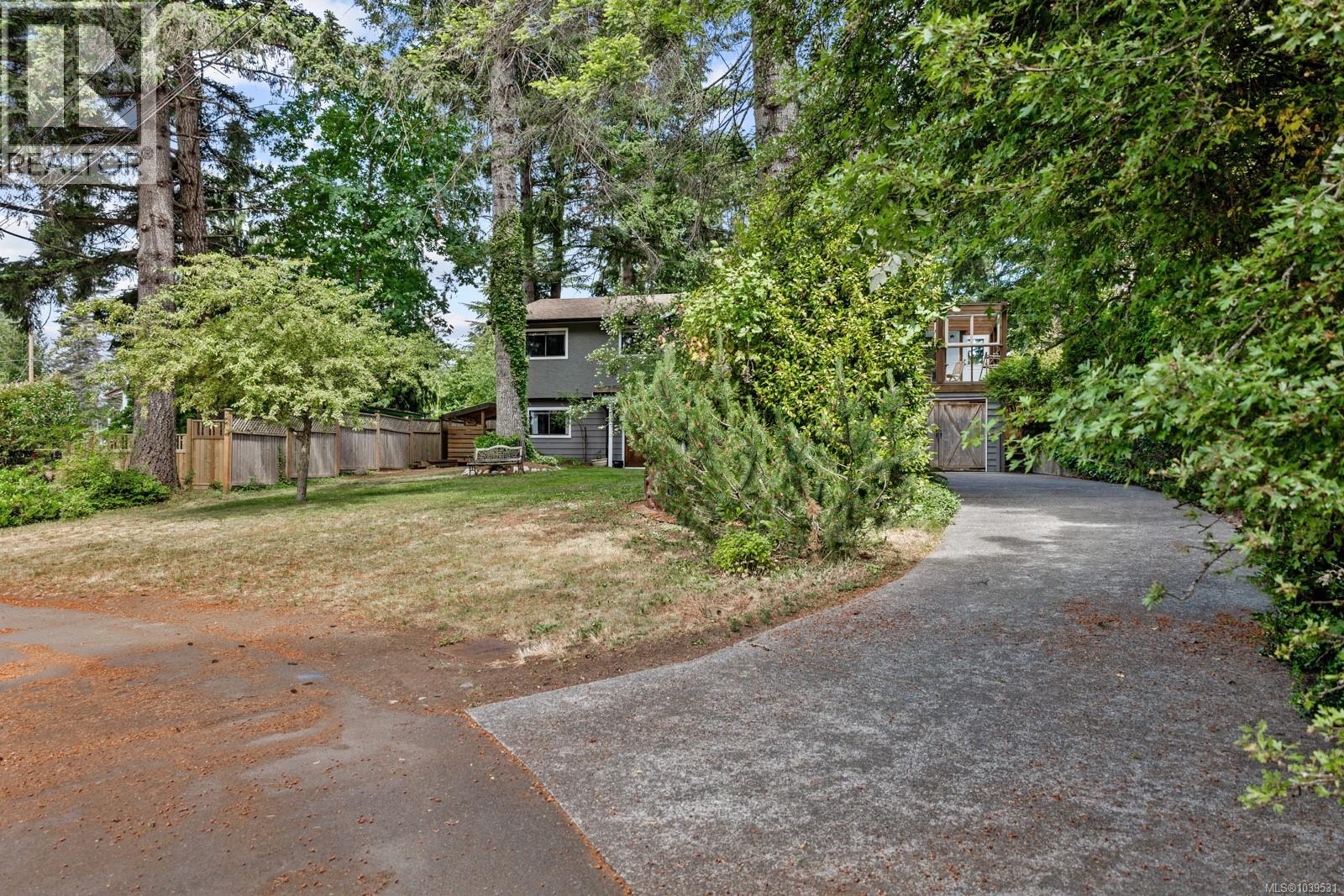 1506 Chinook Dr - 49