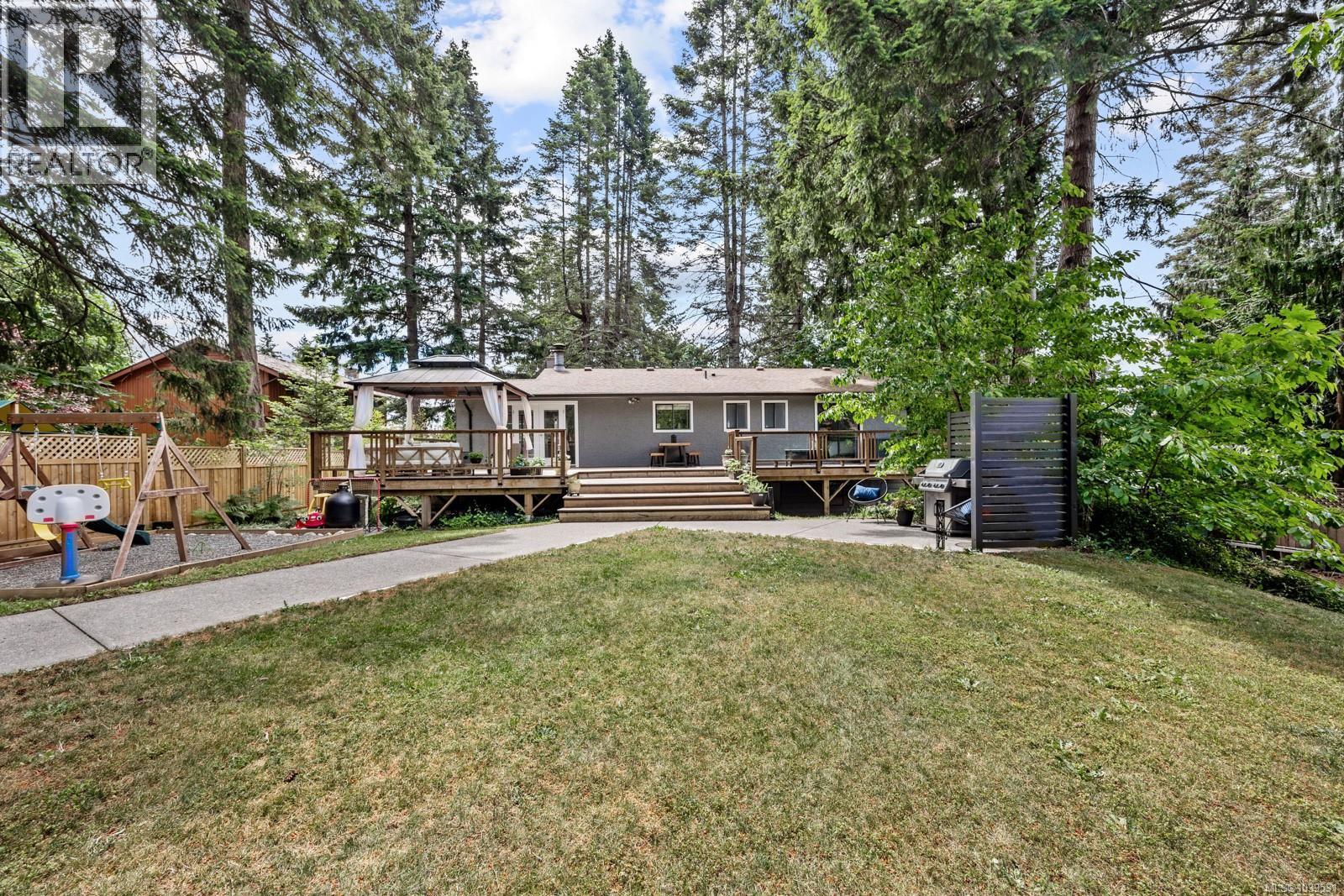 1506 Chinook Dr - 56