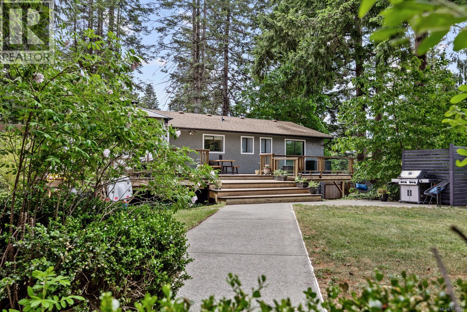 1506 Chinook Dr - 59