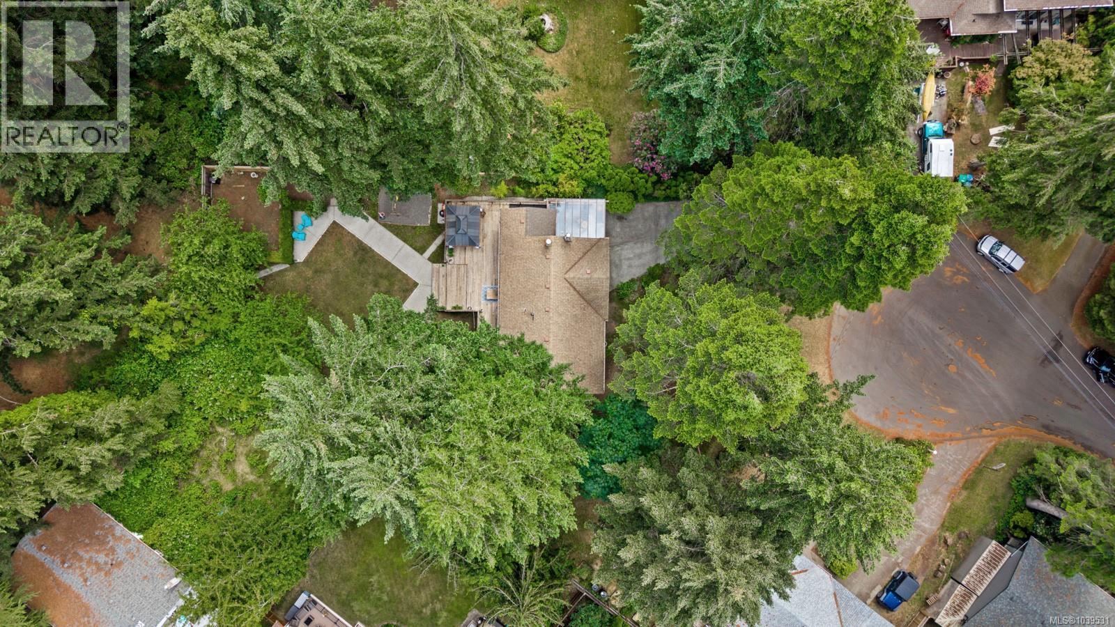 1506 Chinook Dr - 65
