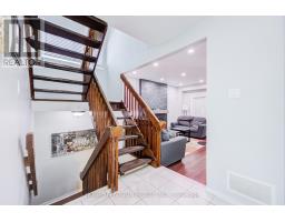 1206 Fieldstone Circle, Pickering, ON L1X1B4 Photo 10