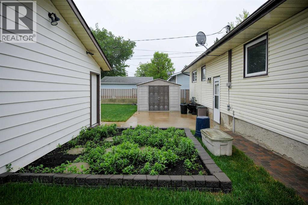 4513 67 Street — photo 20